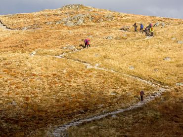 A path leading upwards in the mountains