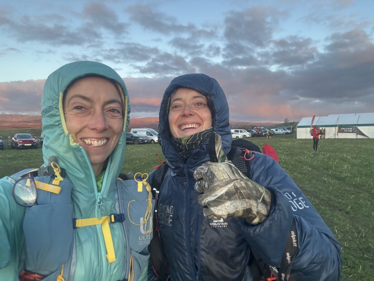 A selfie of two female runners before the OMM started